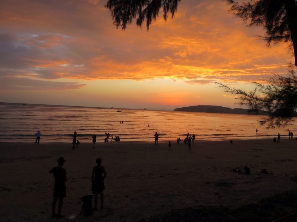 12648081_10153937438547700_1847181995_n